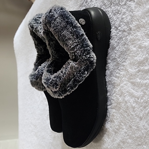 Skechers Shoes - Skechers Go Lounge Faux Fur Joy Suede Slip On Shoes / Slippers